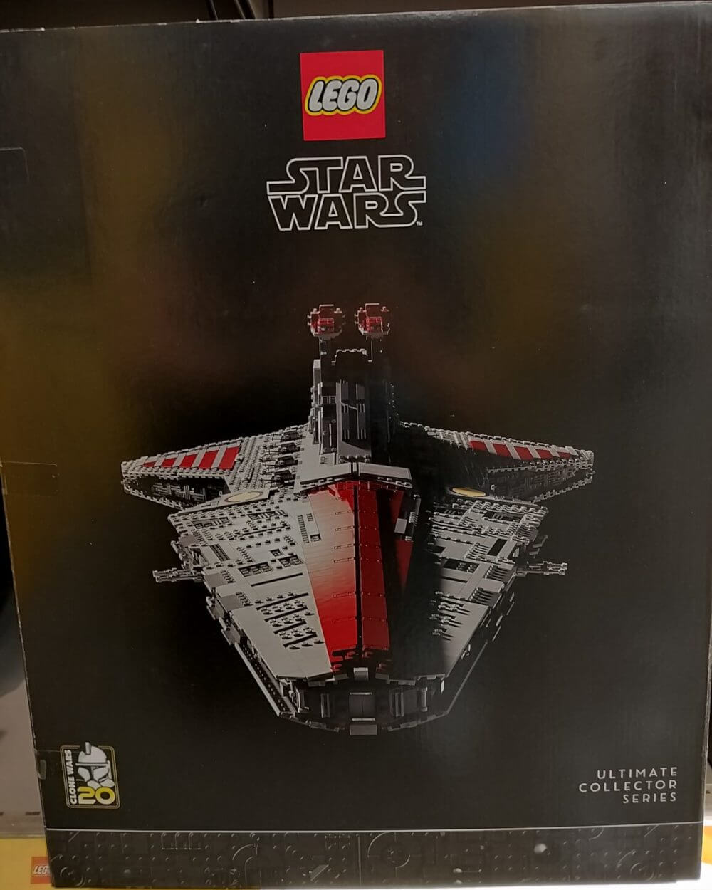 LEGO Star Wars 75367 UCS Venator Star Destroyer leak side