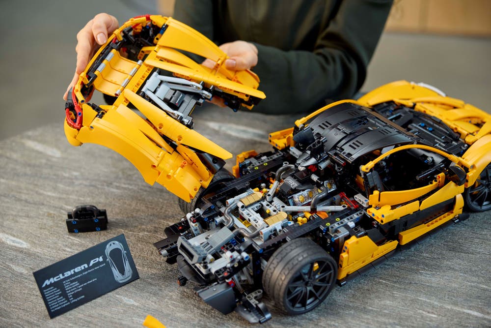 LEGO Technic 42172 McLaren P1 interior details