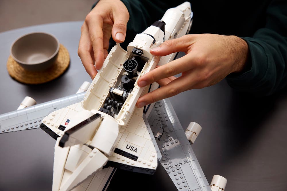 LEGO Icons 10360 Shuttle Carrier Aircraft Space Shuttle interior