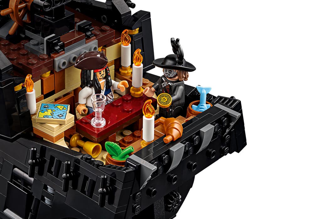 LEGO Pirates of the Caribbean 10365 Captain Jack Sparrow's Pirate Ship interior