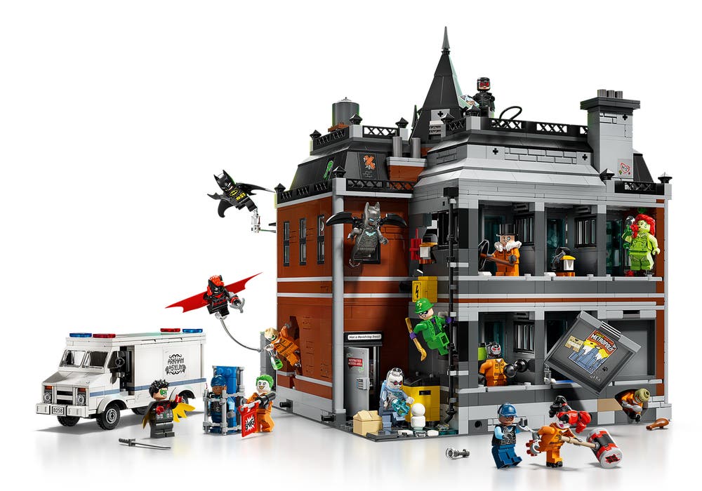 LEGO Batman 76300 Arkham Asylum back